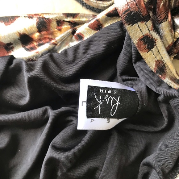 NWT Ris-K Wildcat One-Piece with Cutouts - Picture 5 of 7